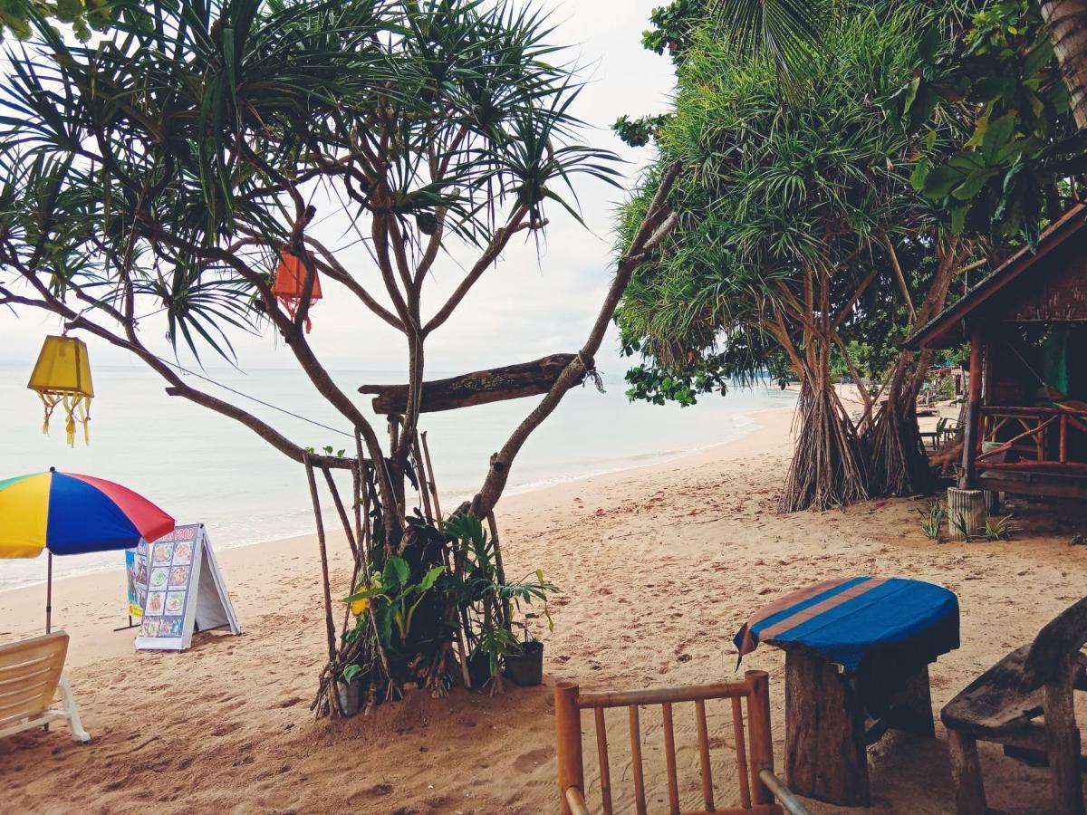 Breizh Cape Beach Bungalows Koh Lanta Bagian luar foto