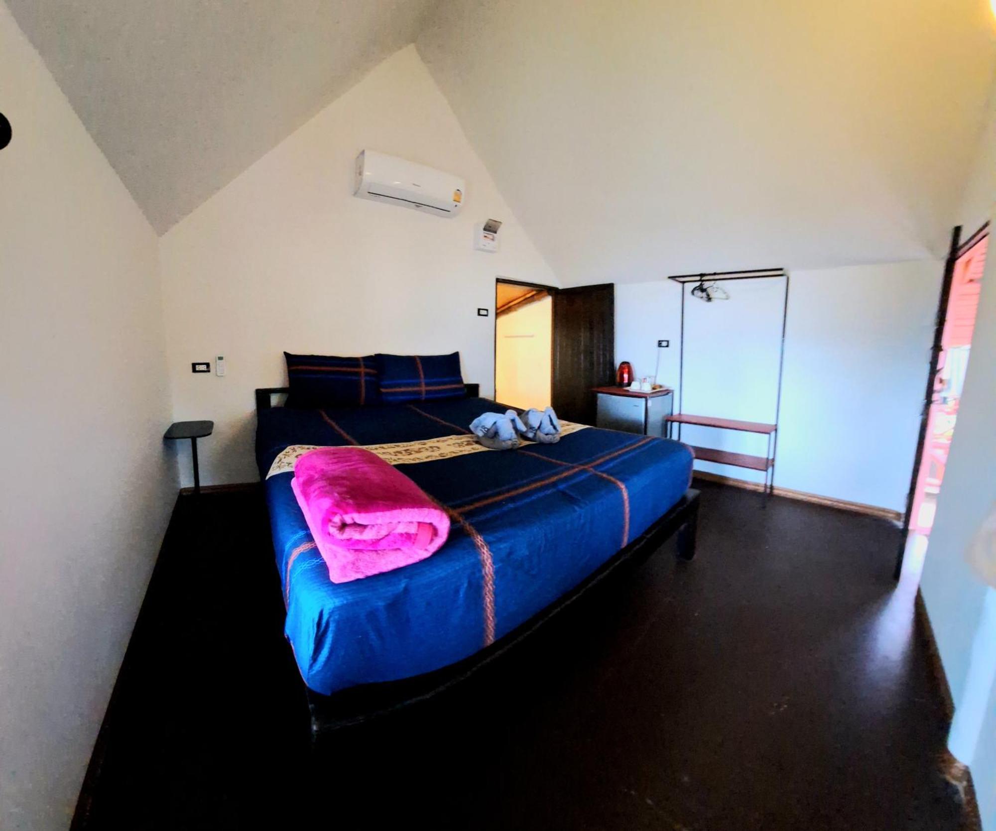 Breizh Cape Beach Bungalows Koh Lanta Bagian luar foto