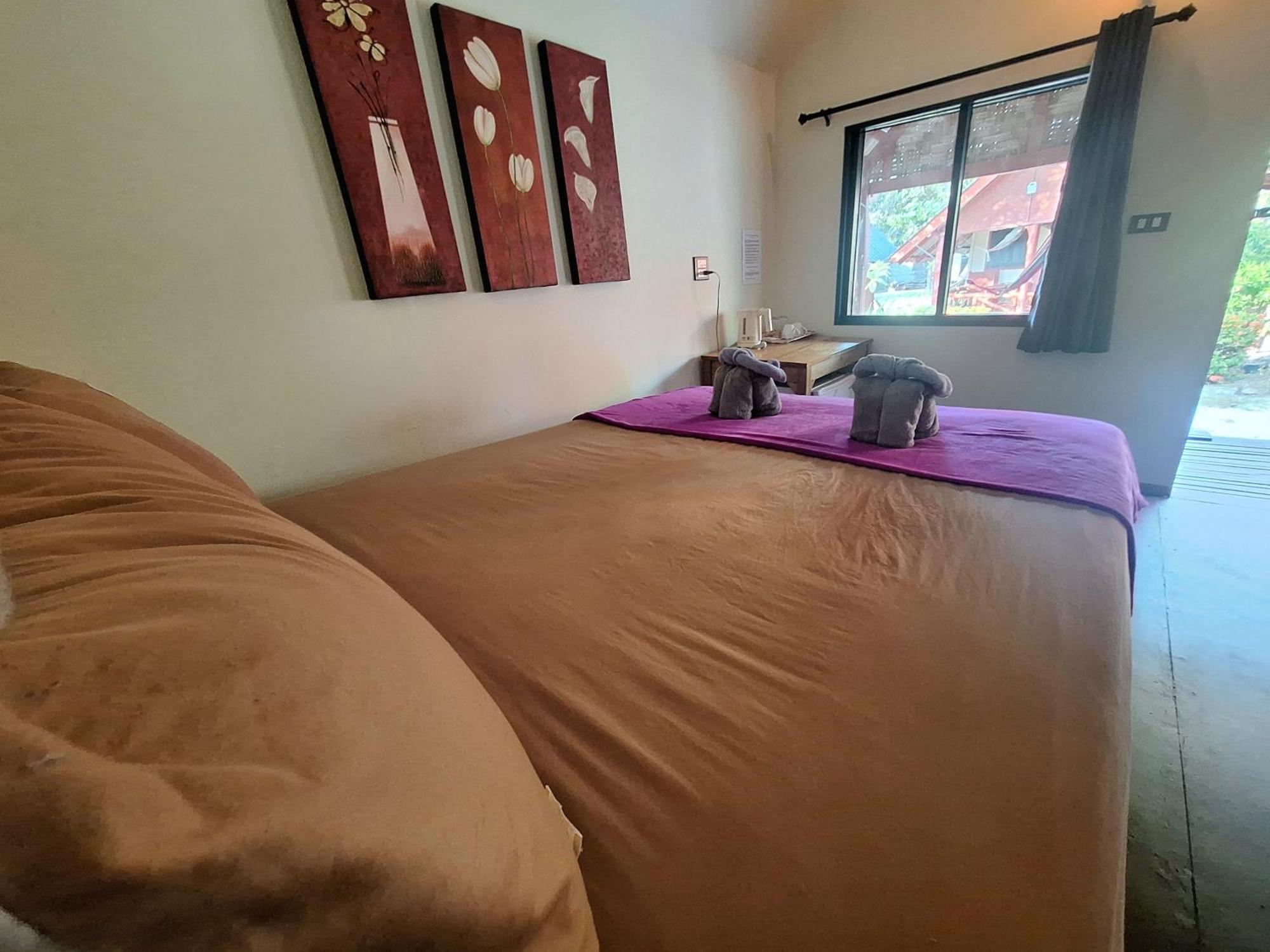 Breizh Cape Beach Bungalows Koh Lanta Ruang foto