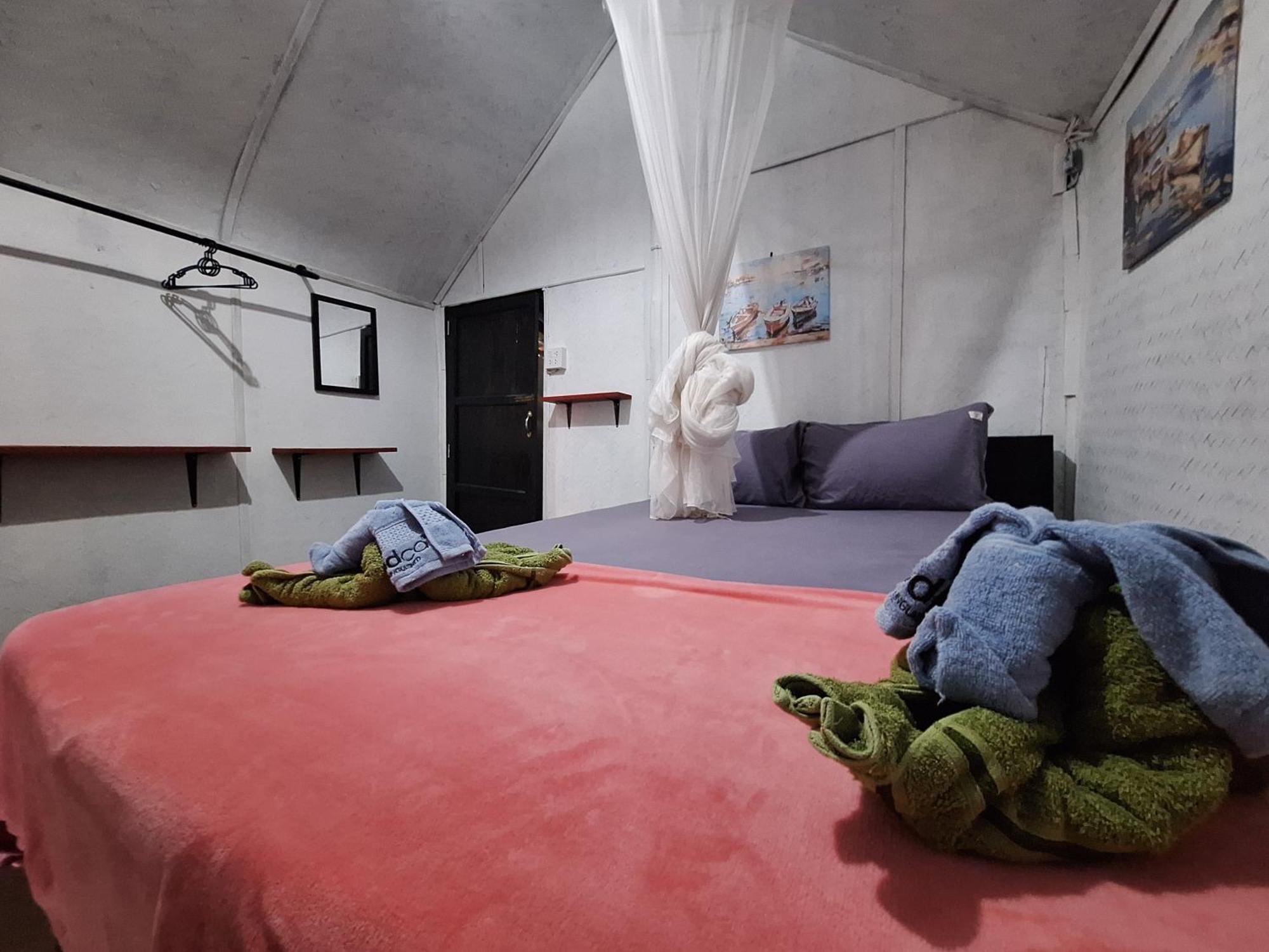 Breizh Cape Beach Bungalows Koh Lanta Bagian luar foto