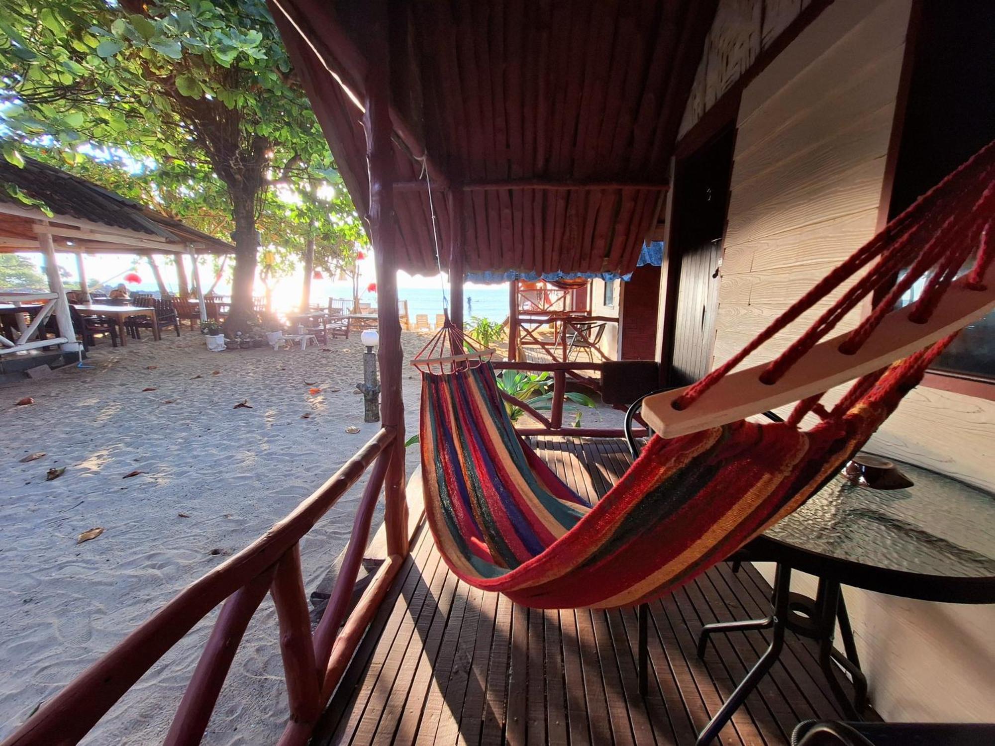 Breizh Cape Beach Bungalows Koh Lanta Bagian luar foto
