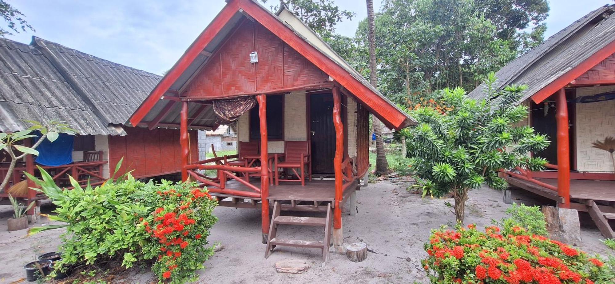 Breizh Cape Beach Bungalows Koh Lanta Ruang foto