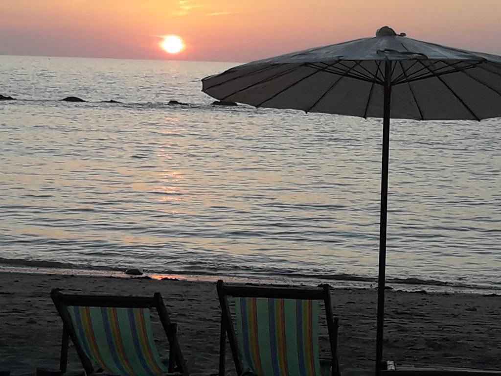 Breizh Cape Beach Bungalows Koh Lanta Bagian luar foto
